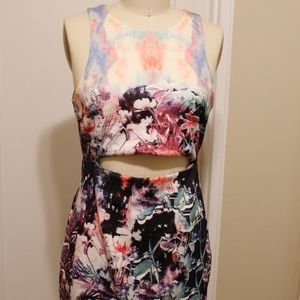 L' ATISTE | Scoop Neck dress w/ Cut out in bodice